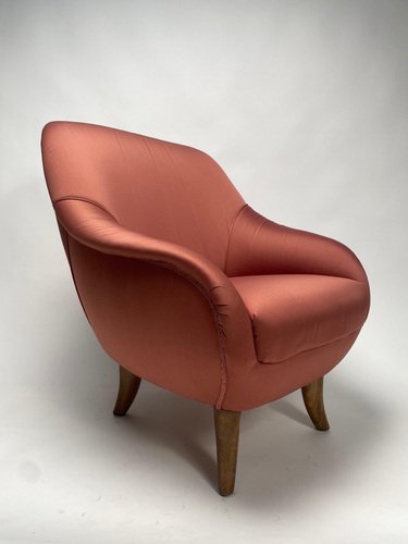 Mid-Century Armchair in Pink Satin in the style fo Gio Ponti, Italy, 1950s