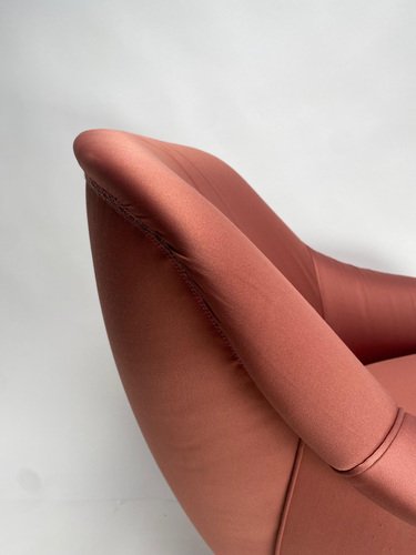 Mid-Century Armchair in Pink Satin in the style fo Gio Ponti, Italy, 1950s