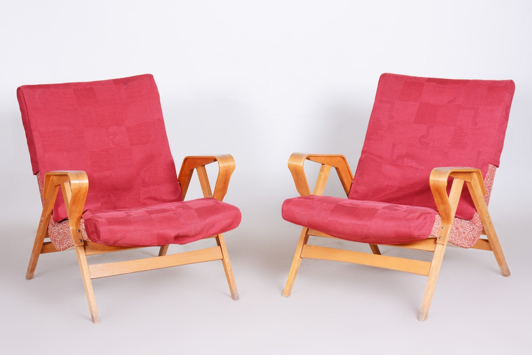 Mid-Century Armchairs attributed to Tatra Pravenec, 1950s, Set of 2