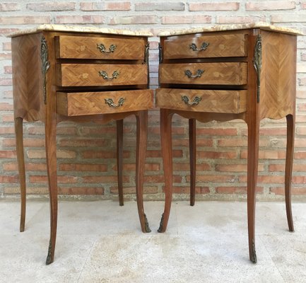 Mid-Century Bedside Tables in French Walnut With Marquetry & Marble Top, Set of 2-NOU-1344954