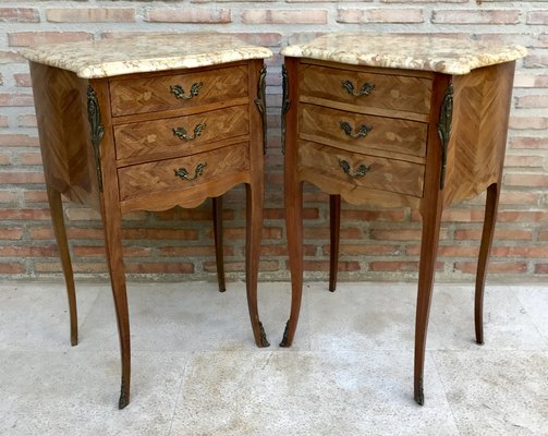 Mid-Century Bedside Tables in French Walnut With Marquetry & Marble Top, Set of 2-NOU-1344954