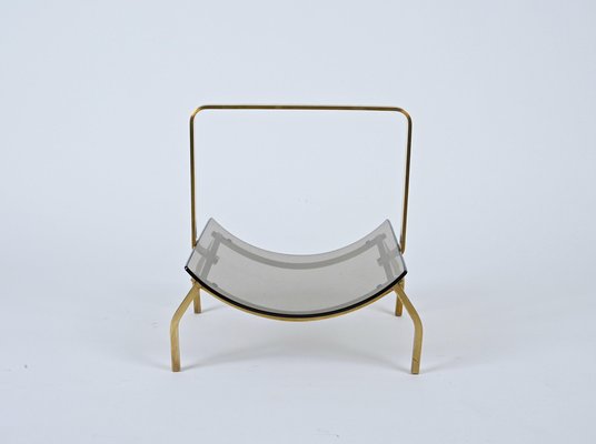 Mid-Century Brass and Smoked Glass Magazine Rack from Fontana Arte, Italy, 1960s-JDR-1195160