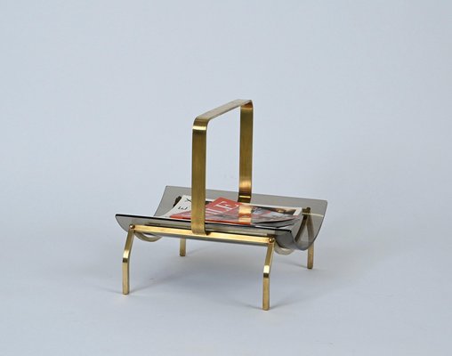 Mid-Century Brass and Smoked Glass Magazine Rack from Fontana Arte, Italy, 1960s-JDR-1195160