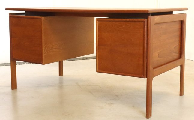 Mid-Century Brorfelde Desk attributed to Arne Hovmand Olsen for GV Møbler-FYZ-1724581