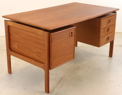 Mid-Century Brorfelde Desk attributed to Arne Hovmand Olsen for GV Møbler-FYZ-1724581