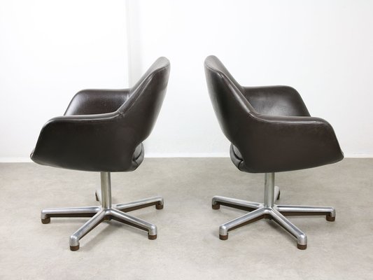 Mid-Century Chocolate Brown Leather Swivel Chair-HGJ-1760874