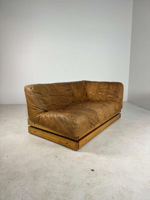 Mid-Century Cognac Leather Lounge Sofa in Oak, 1970s-GNW-1765773