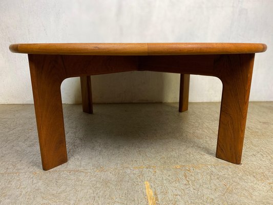 Mid-Century Danish Coffee Table in Teak-GPQ-1782298