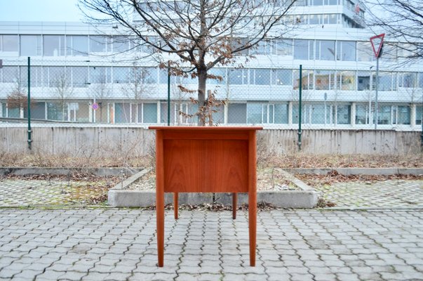 Mid-Century Danish Desk in Teak, 1960-UF-1371038