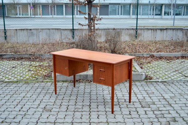 Mid-Century Danish Desk in Teak, 1960-UF-1371038