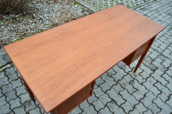 Mid-Century Danish Desk in Teak, 1960-UF-1371038