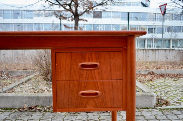 Mid-Century Danish Desk in Teak, 1960-UF-1371038