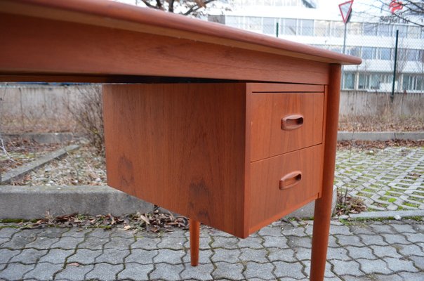 Mid-Century Danish Desk in Teak, 1960-UF-1371038