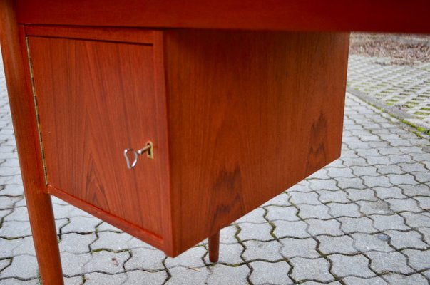 Mid-Century Danish Desk in Teak, 1960-UF-1371038