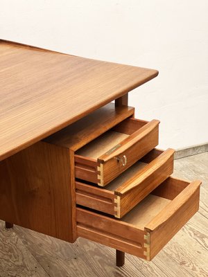 Mid-Century Danish Desk in Teak by Peter Løvig Nielsen for Hedensted Møbelfabrik, 1970s-DOY-1792281