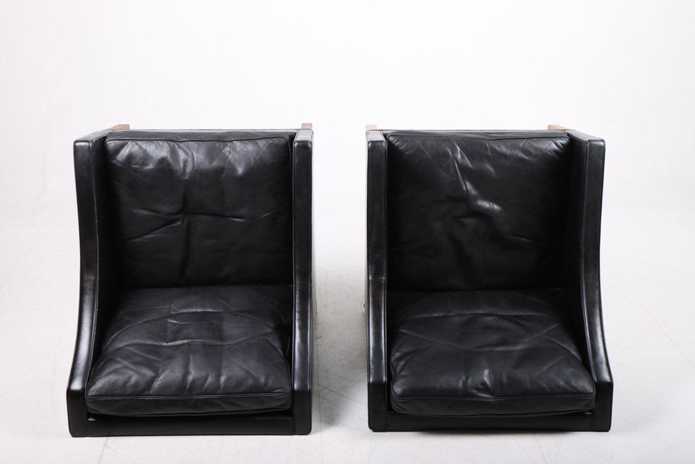 Mid-Century Danish Lounge Chairs in Patinated Leather by Børge Mogensen from Fredericia, Set of 2