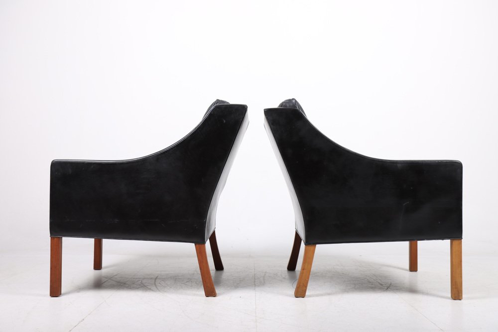 Mid-Century Danish Lounge Chairs in Patinated Leather by Børge Mogensen from Fredericia, Set of 2