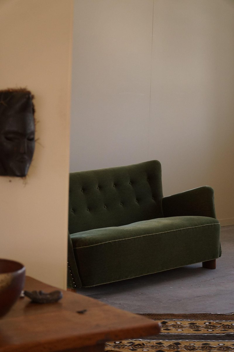 Mid-Century Danish Modern 3-Seater Sofa in Green Velvet from Fritz Hansen, 1940s