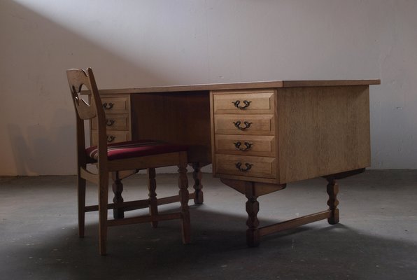 Mid-Century Danish Oak Desk attributed to Henning Kjaernulf, 1960s-QNP-1814743