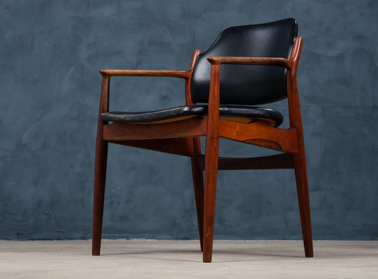 Mid-Century Danish Rosewood Armchair by Arne Vodder, 1960s-ZGQ-768946