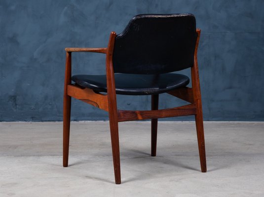 Mid-Century Danish Rosewood Armchair by Arne Vodder, 1960s-ZGQ-768946