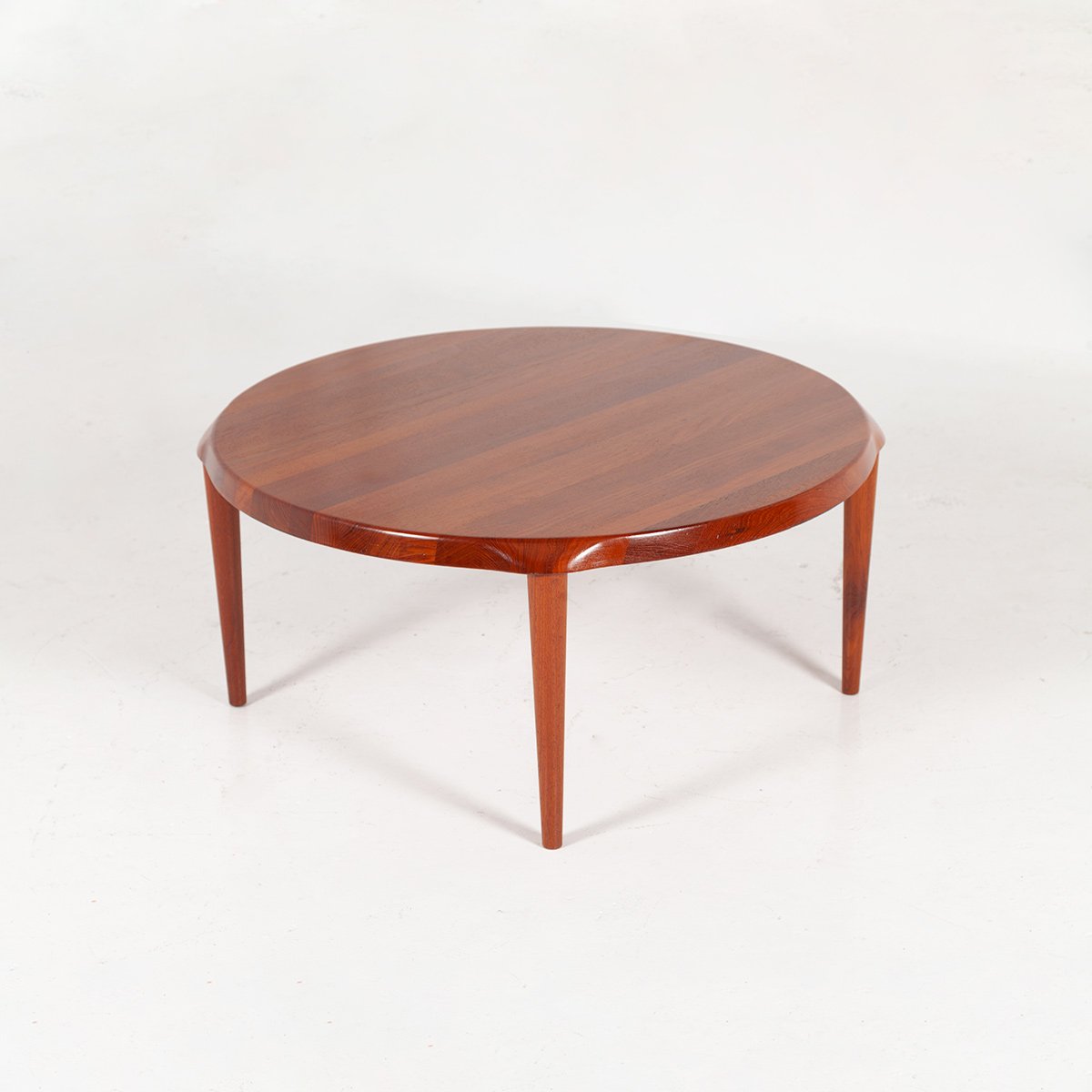 Mid-Century Danish Solid Round Teak Coffee Table by John Boné for Mikael Laursen