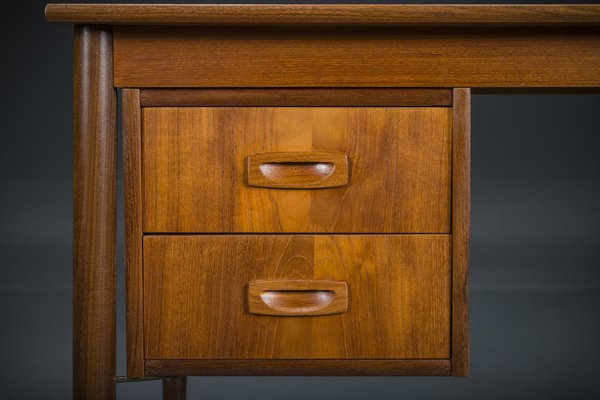 Mid-Century Danish Teak Desk from Hanbjerg Furniture Factory, 1960s-ZZH-1725429