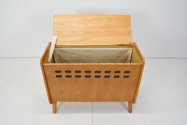 Mid-Century Dresser from Tatra Pravenec, 1960s-TZ-1153614