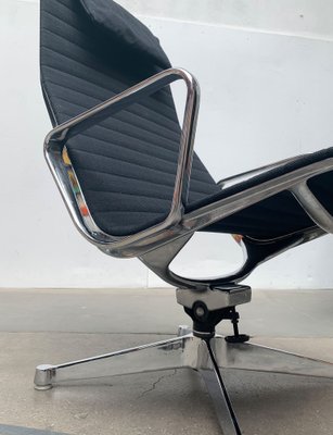 Mid-Century EA 124 Aluminium Armchairs by Charles & Ray Eames for Herman Miller, 1960s, Set of 2-UAH-1313085