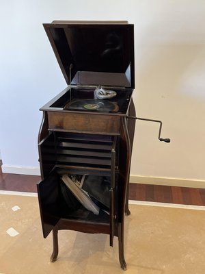 Mid-Century English Hand-Cranked Gramophone with Records, 1930s-YST-2022830