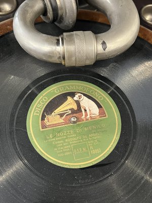 Mid-Century English Hand-Cranked Gramophone with Records, 1930s-YST-2022830