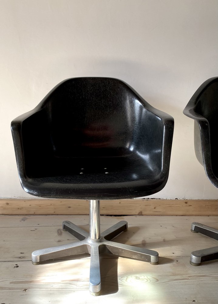 Mid-Century Fiberglass Lounge Chairs in Anthracite from Olymp, Set of 2