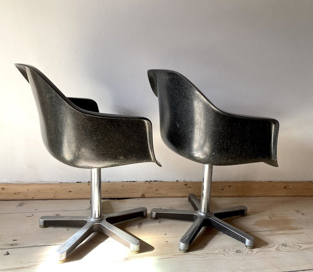 Mid-Century Fiberglass Lounge Chairs in Anthracite from Olymp, Set of 2