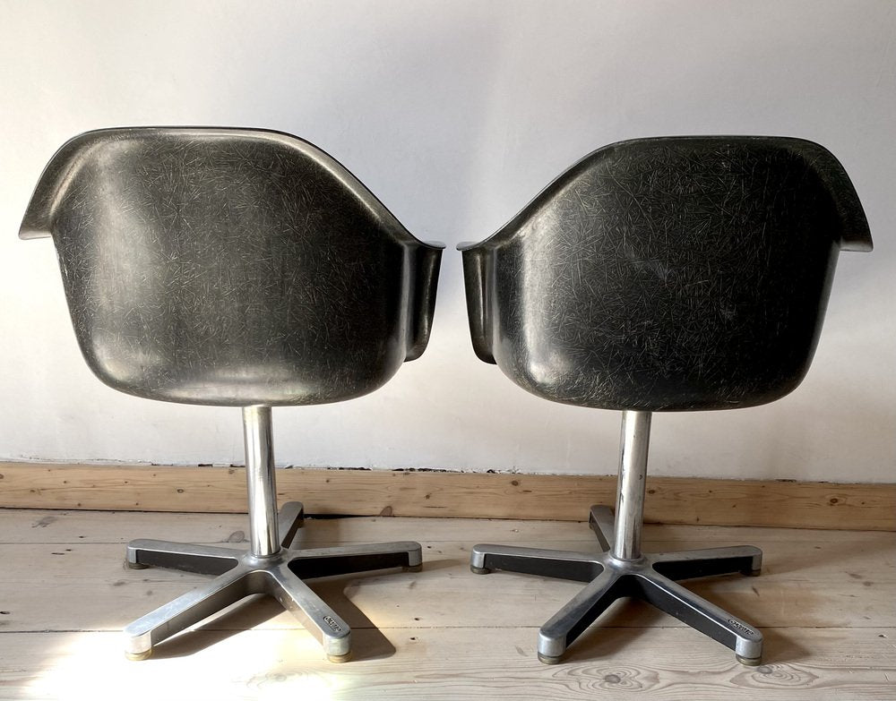 Mid-Century Fiberglass Lounge Chairs in Anthracite from Olymp, Set of 2