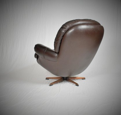 Mid-Century Finnish Leather Swivel Armchair from Peem, 1970s-TZ-993042