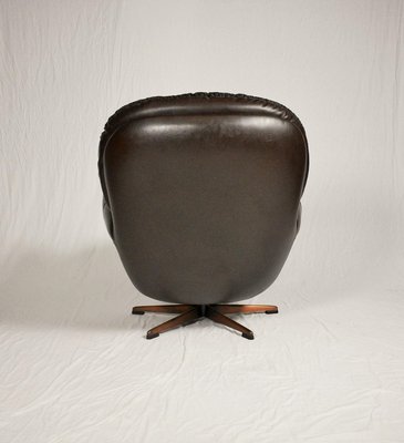 Mid-Century Finnish Leather Swivel Armchair from Peem, 1970s-TZ-993042