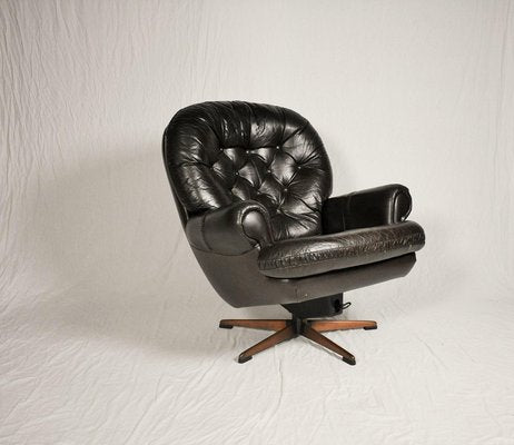 Mid-Century Finnish Leather Swivel Armchair from Peem, 1970s-TZ-993042