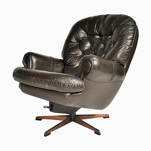 Mid-Century Finnish Leather Swivel Armchair from Peem, 1970s-TZ-993042