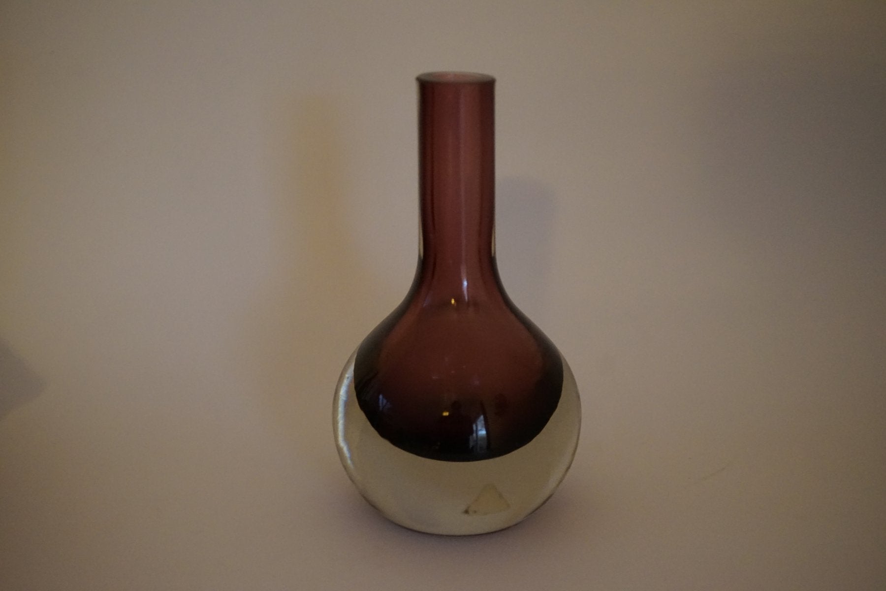 Mid-Century Finnish Purple Kolben Vase by Tamara Aladin Riihimaki for Riihimaen Lasi Oy