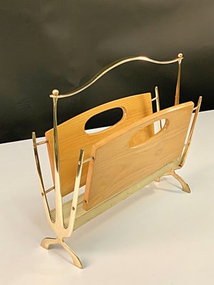 Mid-Century French Brass and Chestnut Wood Magazine Rack by Maison Baguès, 1950s-JDR-1126170