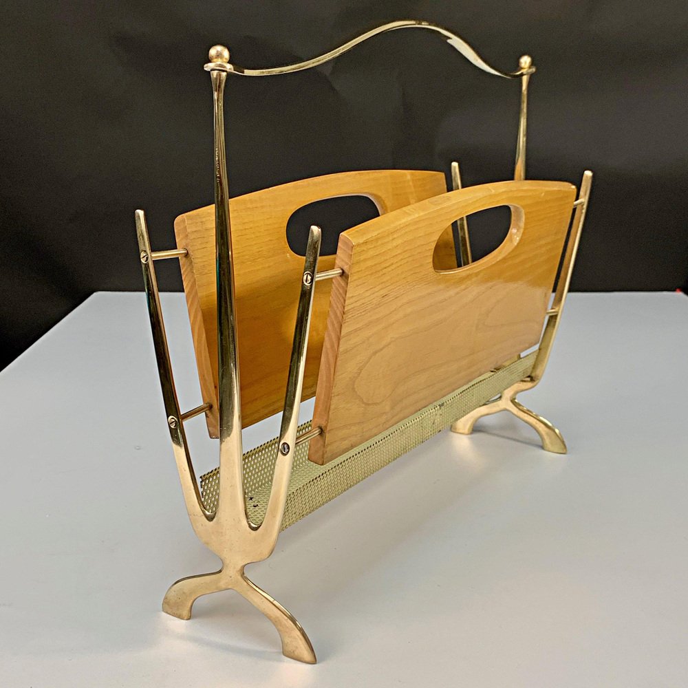 Mid-Century French Brass and Chestnut Wood Magazine Rack by Maison Baguès, 1950s