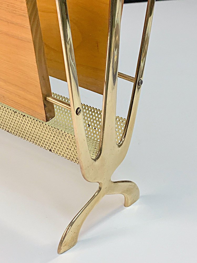 Mid-Century French Brass and Chestnut Wood Magazine Rack by Maison Baguès, 1950s