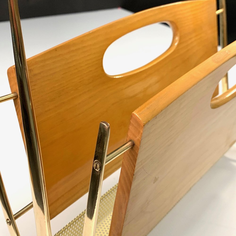 Mid-Century French Brass and Chestnut Wood Magazine Rack by Maison Baguès, 1950s