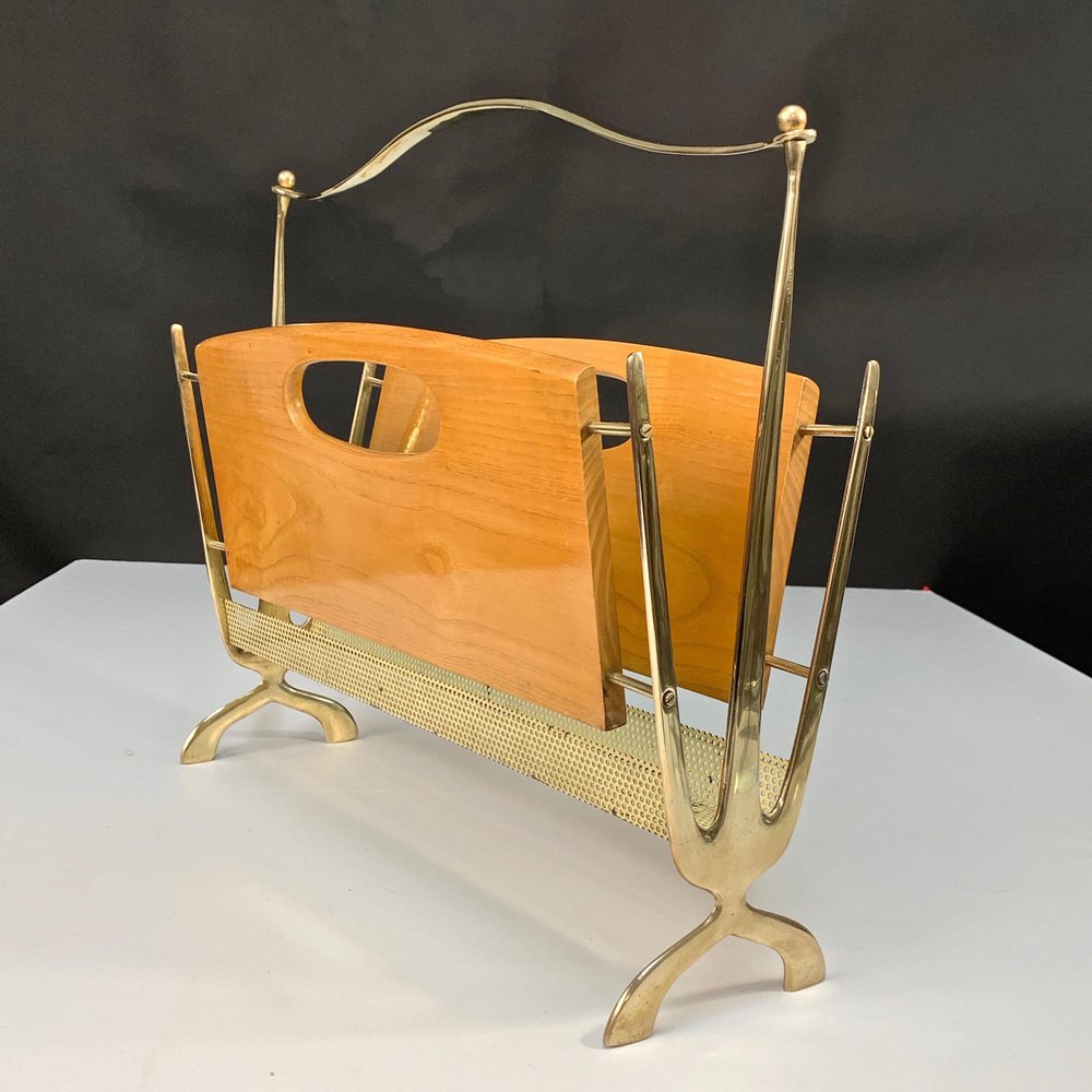 Mid-Century French Brass and Chestnut Wood Magazine Rack by Maison Baguès, 1950s-JDR-1126170