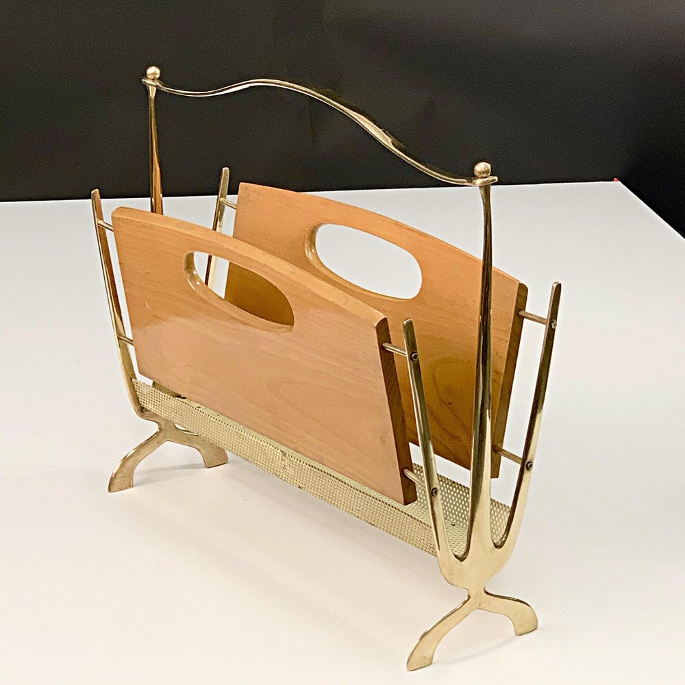 Mid-Century French Brass and Chestnut Wood Magazine Rack by Maison Baguès, 1950s