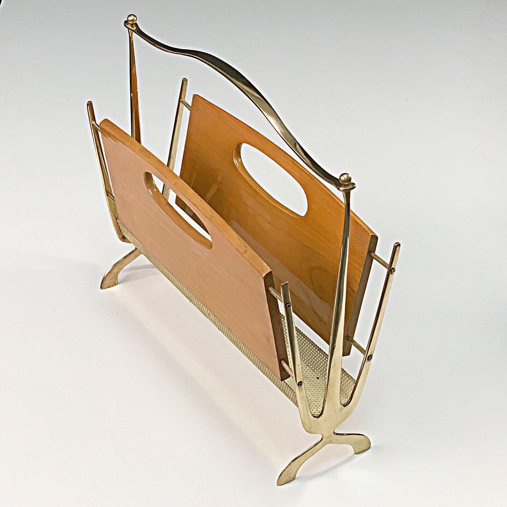 Mid-Century French Brass and Chestnut Wood Magazine Rack by Maison Baguès, 1950s