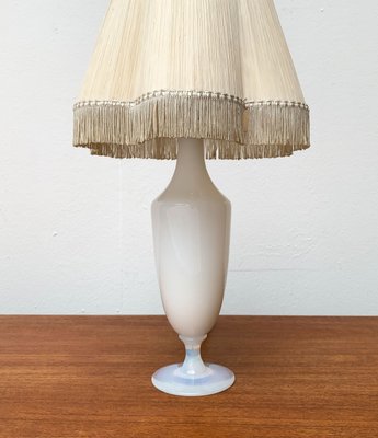 Mid-Century French Opaline Glass Table Lamp from Sevres, 1960s-UAH-1299744