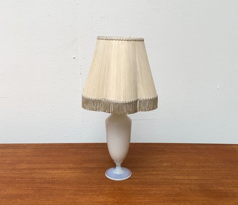 Mid-Century French Opaline Glass Table Lamp from Sevres, 1960s-UAH-1299744