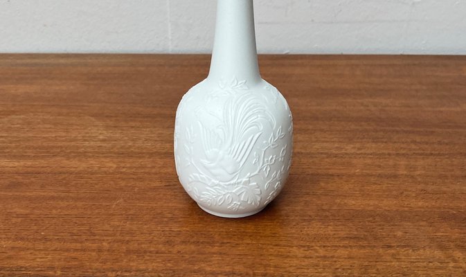 Mid-Century German White Porcelain Vase with Bird Design from Kaiser, 1960s-UAH-1782841