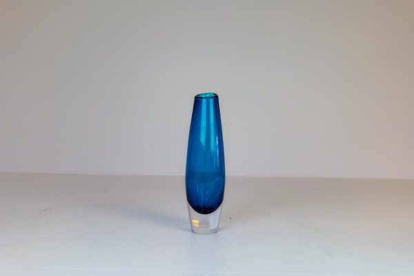 Mid-Century Heavy Crystal Clear Blue Vases by Sven Palmqvist for Orrefors, Set of 2-UYK-975408